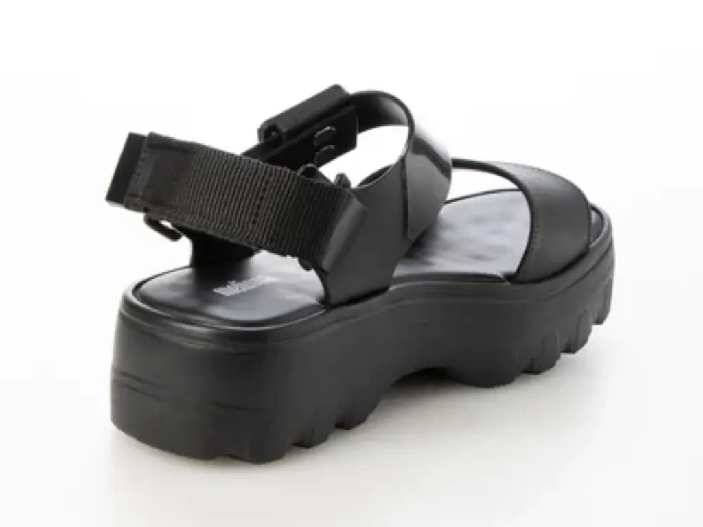 MELISSA KICK OFF SANDAL AD