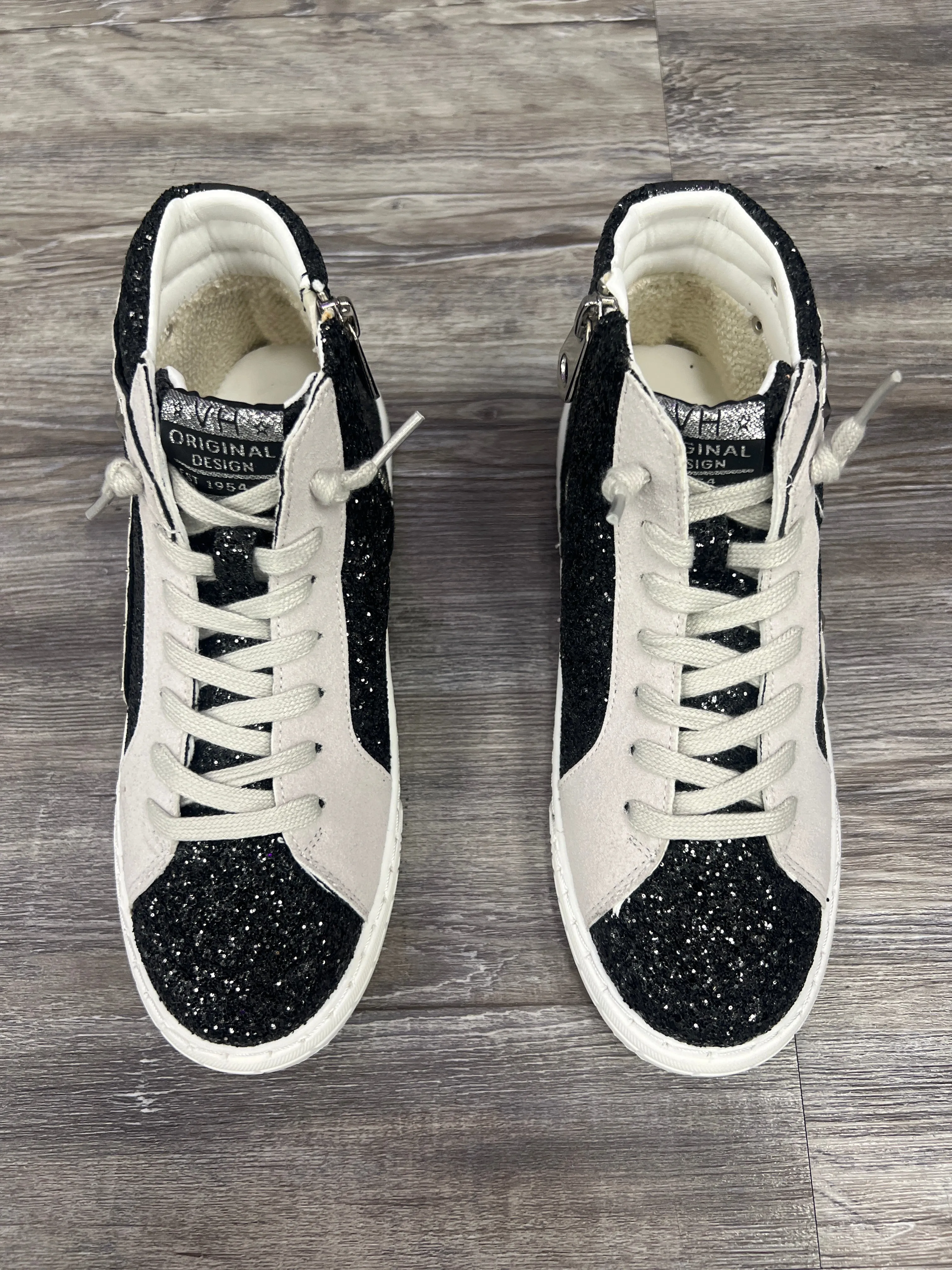 Shoes Sneakers By Vintage Havana  Size: 6