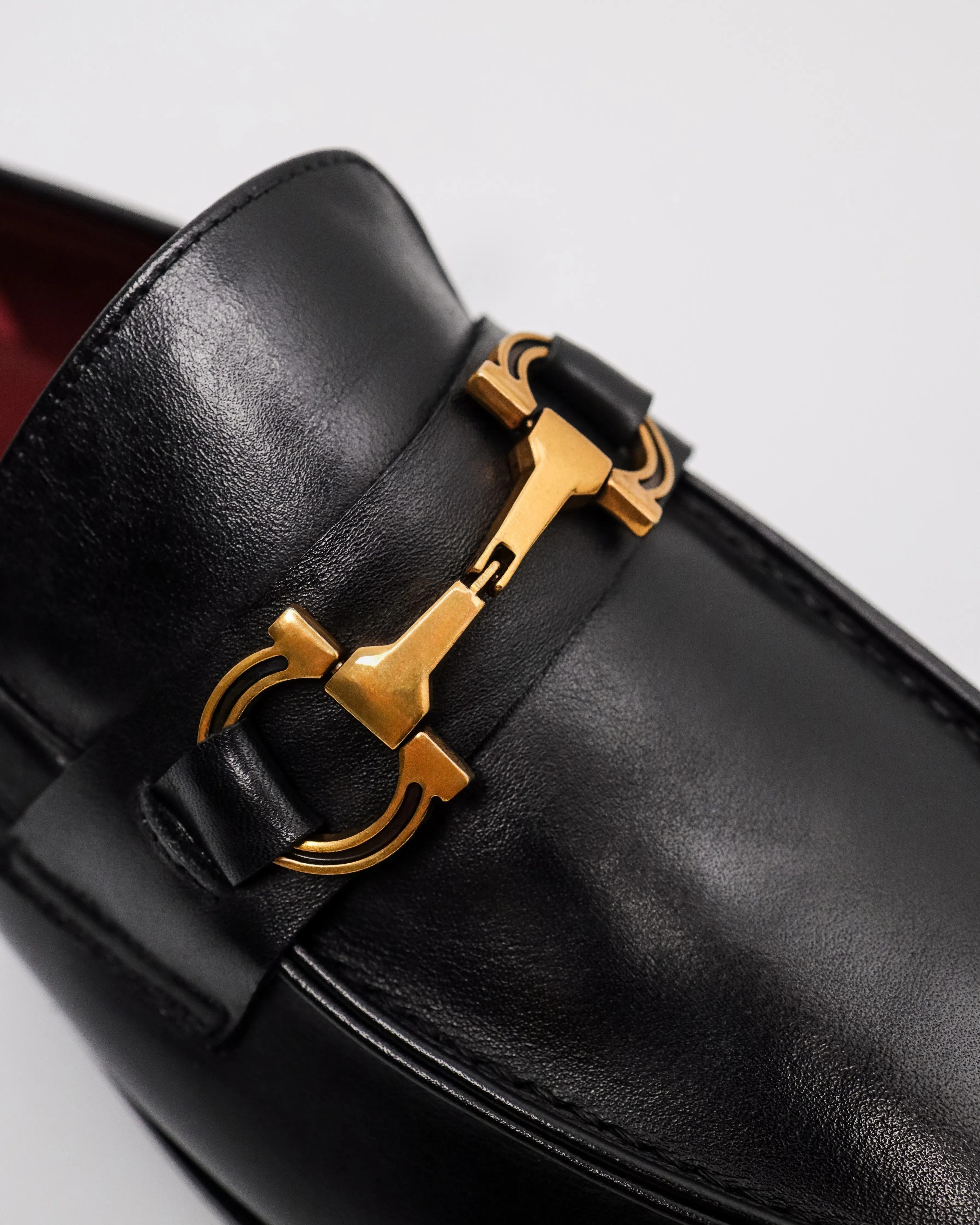 Tomaz HF114 Men's Horsebit Buckle Loafers