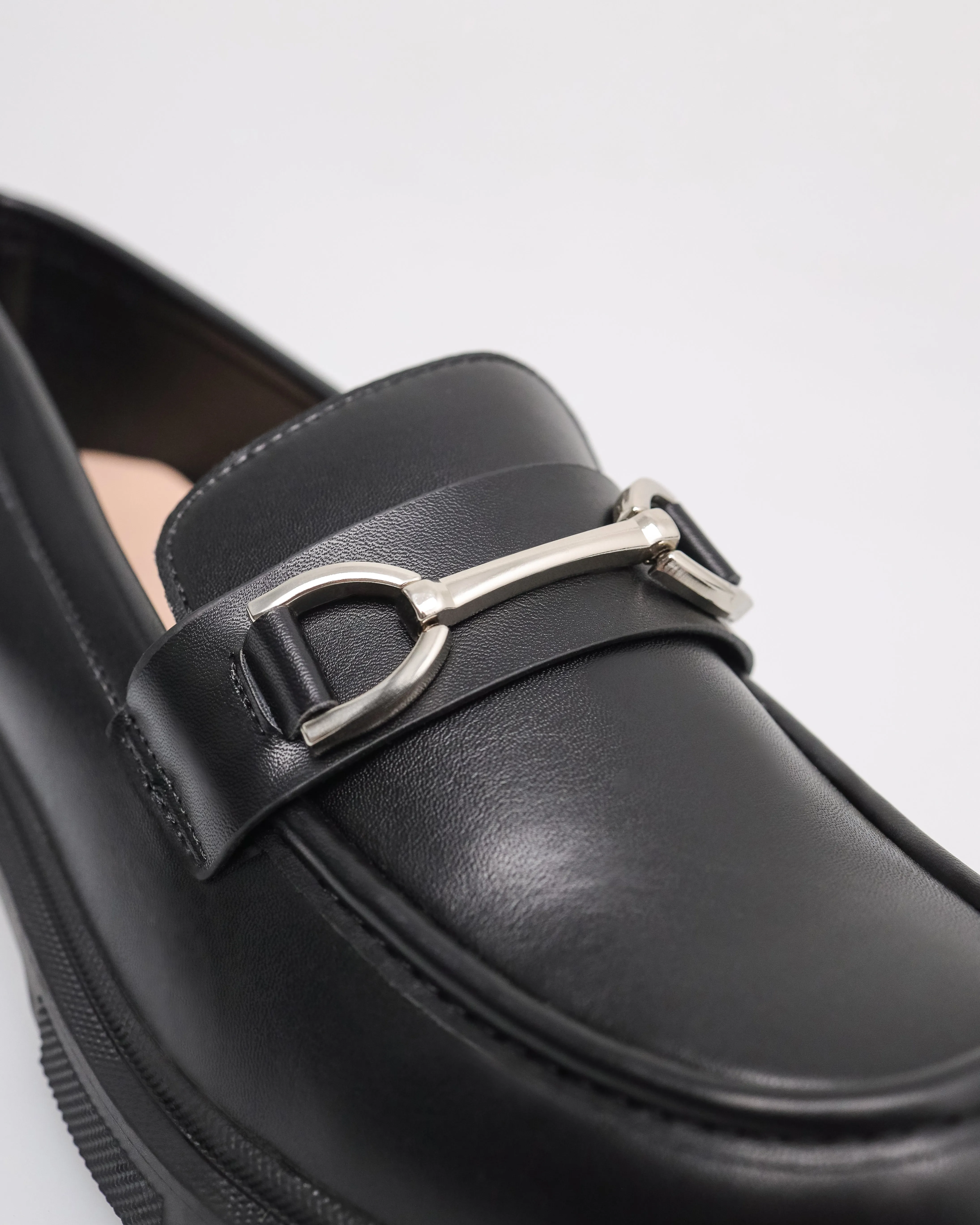 Tomaz NN344 Ladies D-Chain Loafers